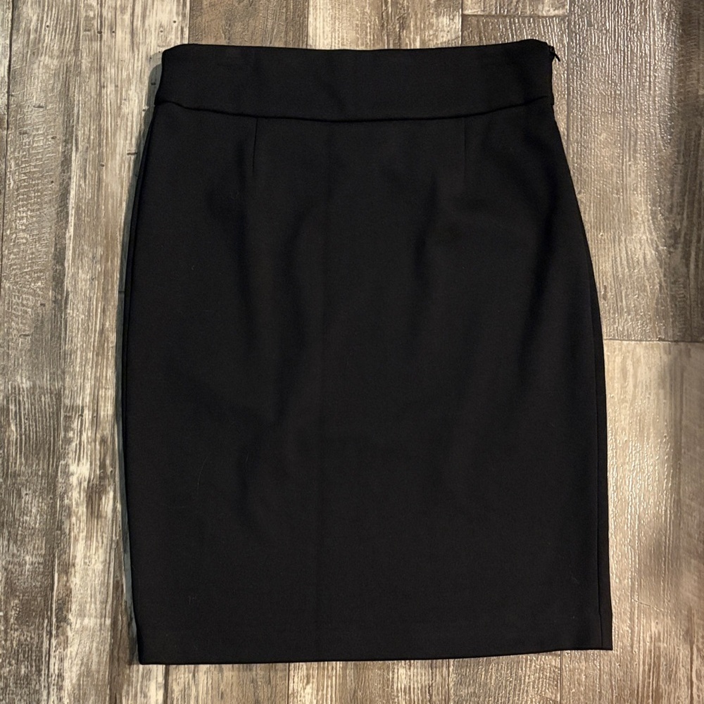 Premise Studio Classic Black Pencil Skirt